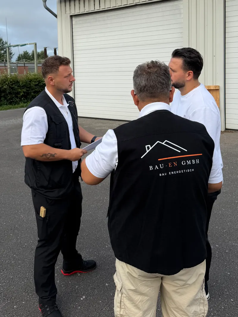 Das Team der BAU-EN GmbH bei der Projektbesprechung